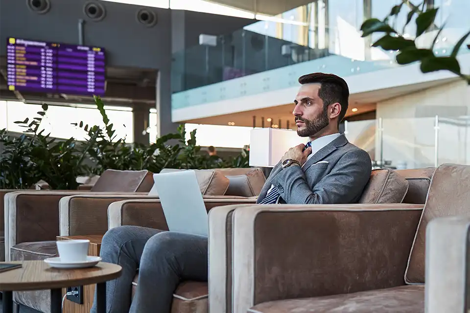 Byznysman na letišti